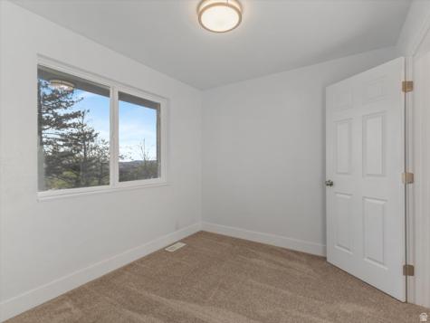 1092 N 500 E Centerville UT 84014