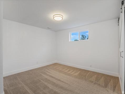 1092 N 500 E Centerville UT 84014
