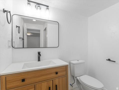 1092 N 500 E Centerville UT 84014