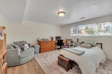 7470 S Ramanee Dr Drive E Midvale UT 84047
