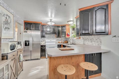 7470 S Ramanee Dr Drive E Midvale UT 84047