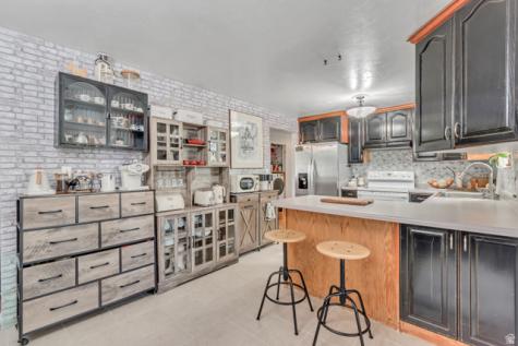 7470 S Ramanee Dr Drive E Midvale UT 84047