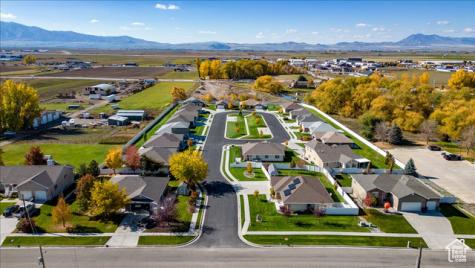 275 W 60 S Hyde Park UT 84318