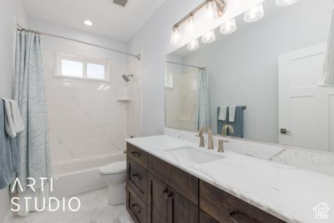 1302 E Sunset Court Ogden UT 84403