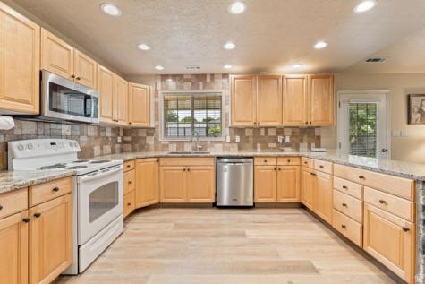 970 S 660 E St. George UT 84790