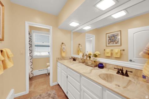 574 N 400 E Centerville UT 84014