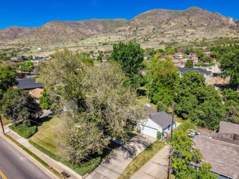 574 N 400 E Centerville UT 84014