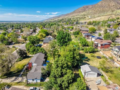 574 N 400 E Centerville UT 84014