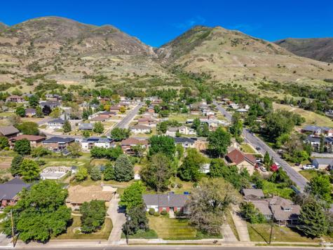 574 N 400 E Centerville UT 84014