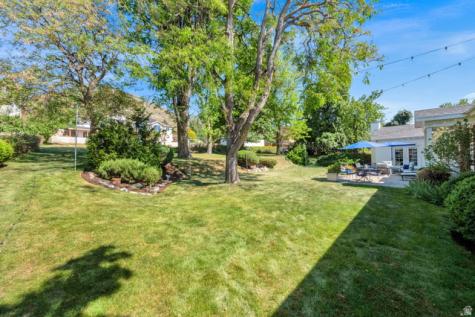 574 N 400 E Centerville UT 84014