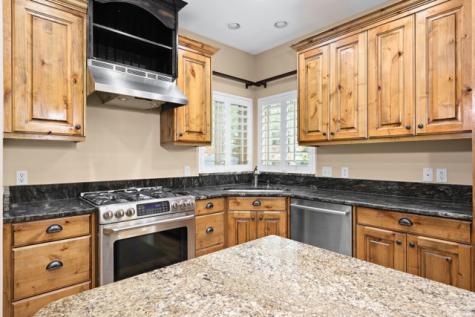 894 E 700 S Springville UT 84663
