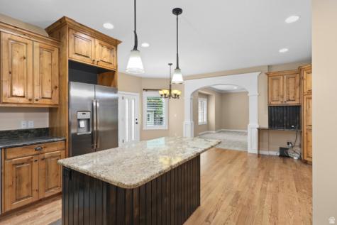 894 E 700 S Springville UT 84663