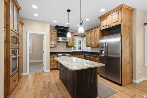 894 E 700 S Springville UT 84663