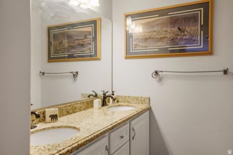 2356 N 950 E Cedar City UT 84721