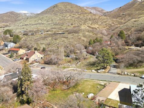 1159 Oakridge N Centerville UT 84014