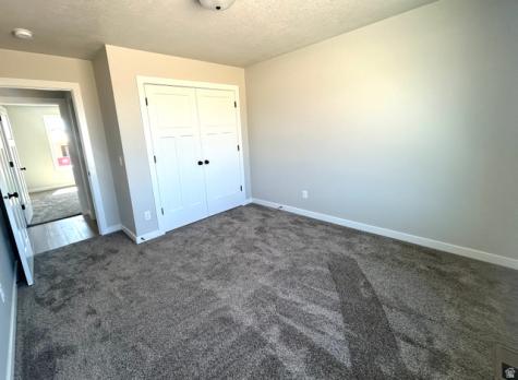 1159 Oakridge N Centerville UT 84014