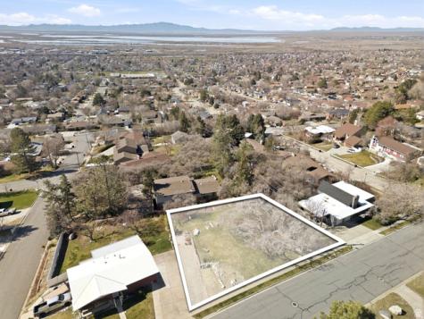 1159 Oakridge N Centerville UT 84014