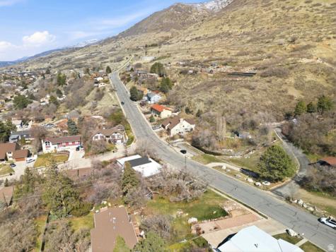 1159 Oakridge N Centerville UT 84014