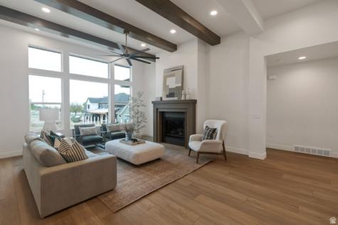 1082 E 110 S Pleasant Grove UT 84062