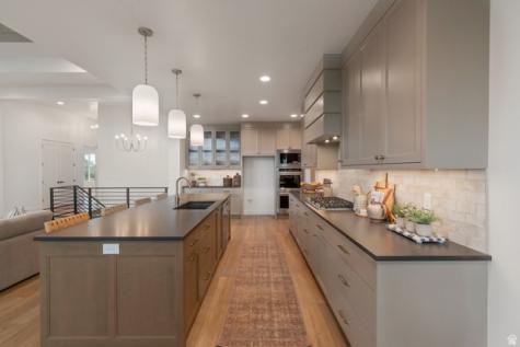 1082 E 110 S Pleasant Grove UT 84062