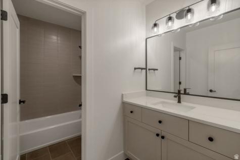 1082 E 110 S Pleasant Grove UT 84062