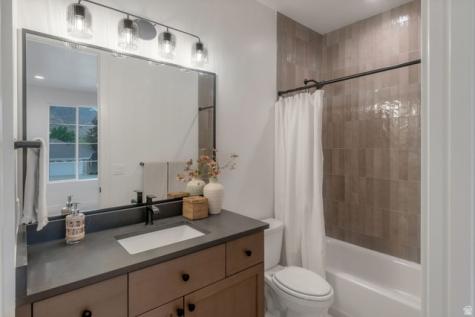 1082 E 110 S Pleasant Grove UT 84062