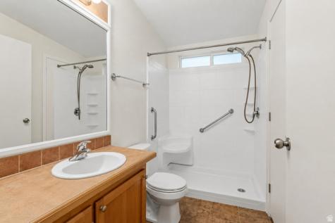 180 N 1100 E Washington UT 84780