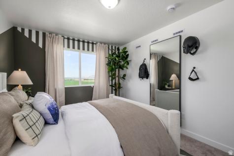 2111 E Hummingbird Drive Eagle Mountain UT 84005