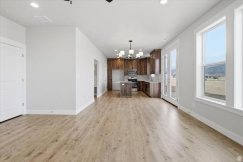 1467 S 240 W Tremonton UT 84337