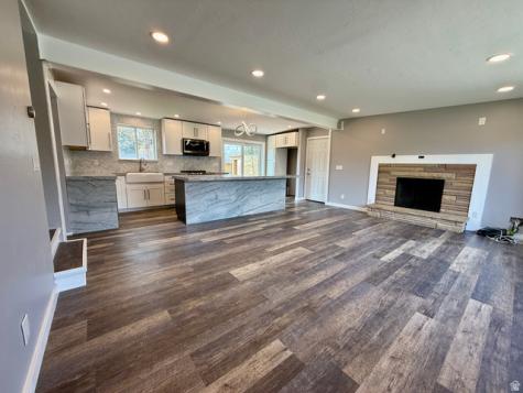6784 S 1530 E Cottonwood Heights UT 84121