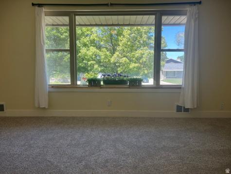 2084 Robins Avenue Ogden UT 84401