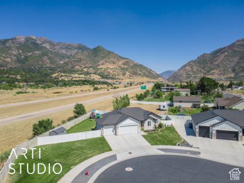 7212 S Harolds Way E South Weber UT 84405