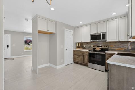 263 W 1675 N Layton UT 84041