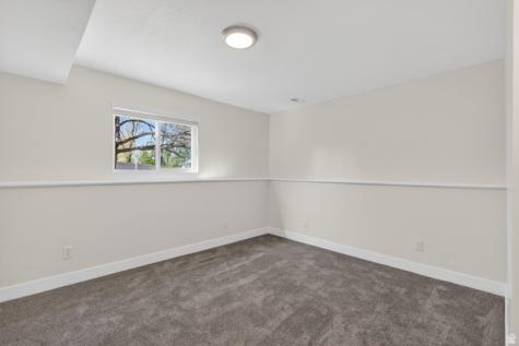 263 W 1675 N Layton UT 84041