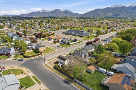 263 W 1675 N Layton UT 84041