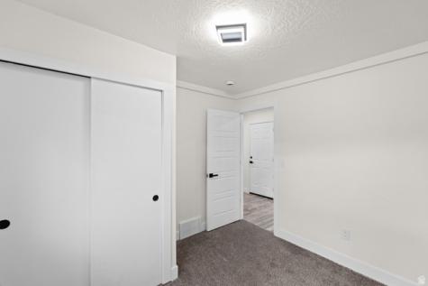 1091 E Mecham Lane Midvale UT 84047