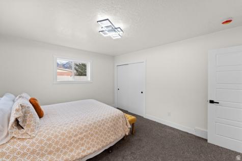 1091 E Mecham Lane Midvale UT 84047