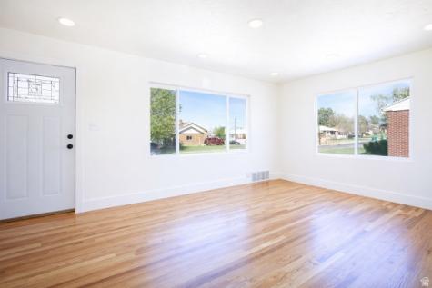 321 S 700 E Clearfield UT 84015