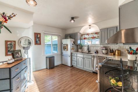 409 S 400 E Springville UT 84663