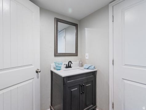 2990 E 3900 S Holladay UT 84124