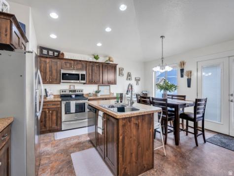 245 W 1770 S Payson UT 84651