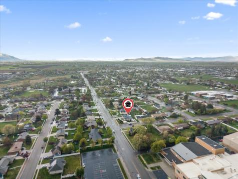 781 N 300 E Tremonton UT 84337