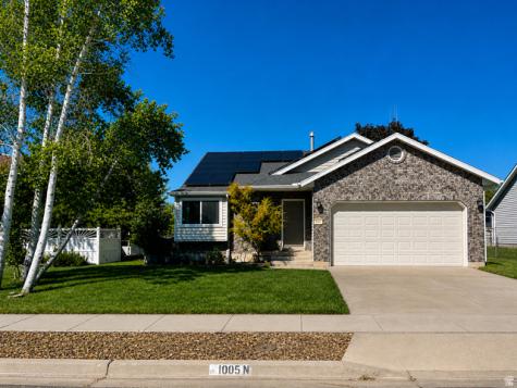 1095 N 2925 W Layton UT 84041