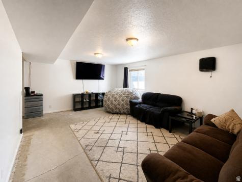 1095 N 2925 W Layton UT 84041