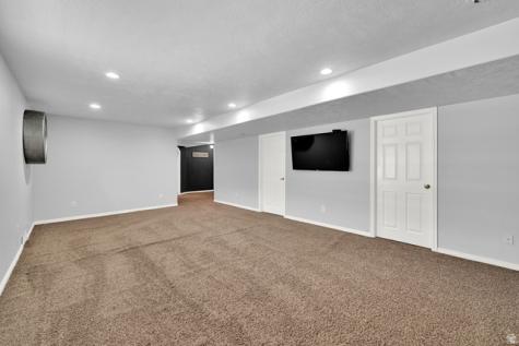 8450 S 865 E Sandy UT 84094