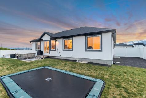 5032 N Foxtail Way Eagle Mountain UT 84005