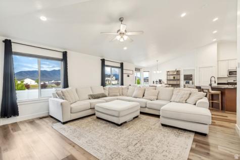 5032 N Foxtail Way Eagle Mountain UT 84005