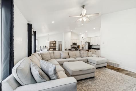 5032 N Foxtail Way Eagle Mountain UT 84005