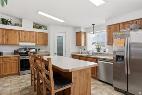 1637 E Midvalley Road Enoch UT 84721