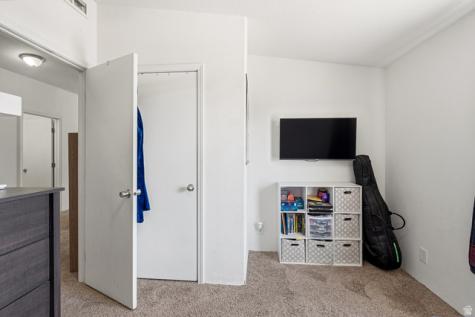 1637 E Midvalley Road Enoch UT 84721